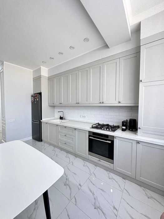 Hi-Tech 3-х комнатная квартира в элитном жилом комплексе Parisien!!!