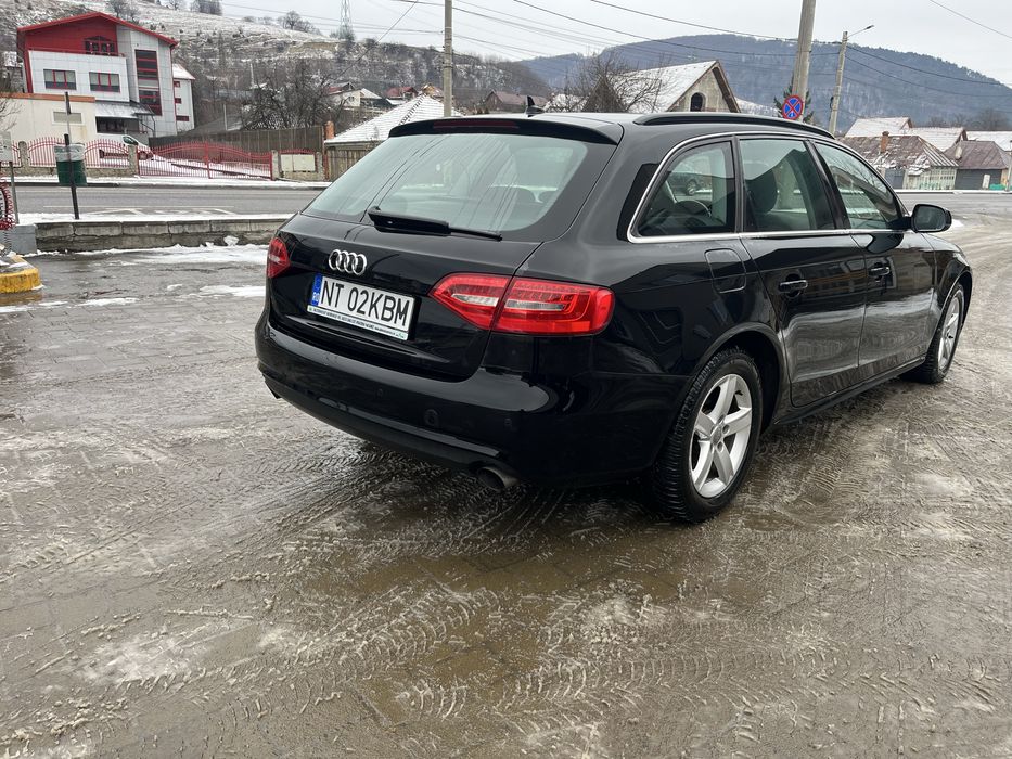 Audi  A4 qattro (B8)