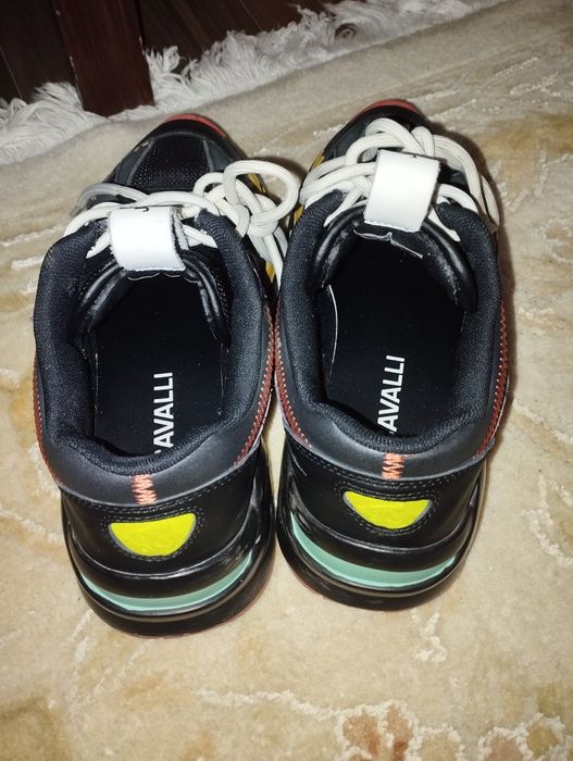 Маратонки на Justcavali