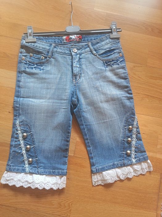 Blugi cu dantela