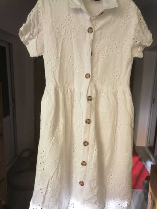 Rochie alba cu dantela