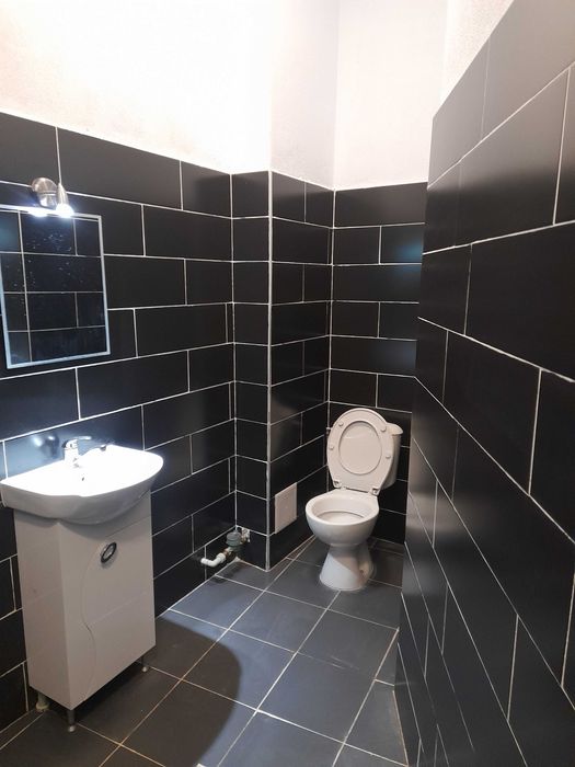Дава се под наем Магазин в Петрич - 100 кв.м за 300 € - Снимка #2