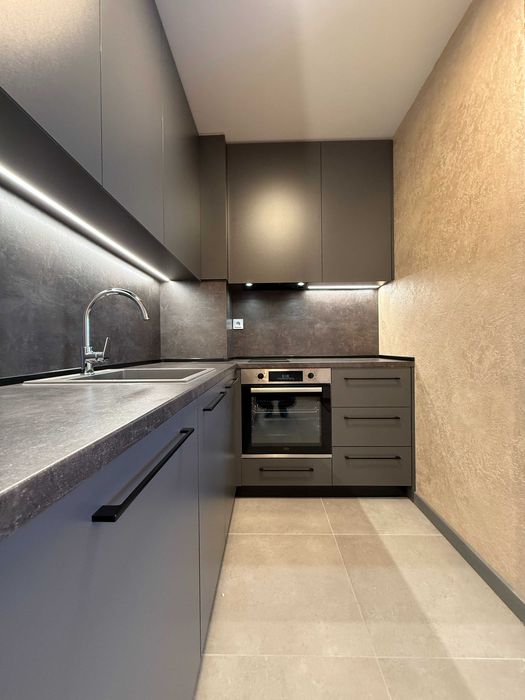 Продава се Едностаен апартамент в София, Света Троица - 40 кв.м за 1779 €/кв.м - Снимка #1