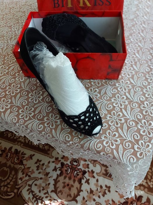 Продаются замшевые вечерние туфли для торжественных случаев. Размер39.