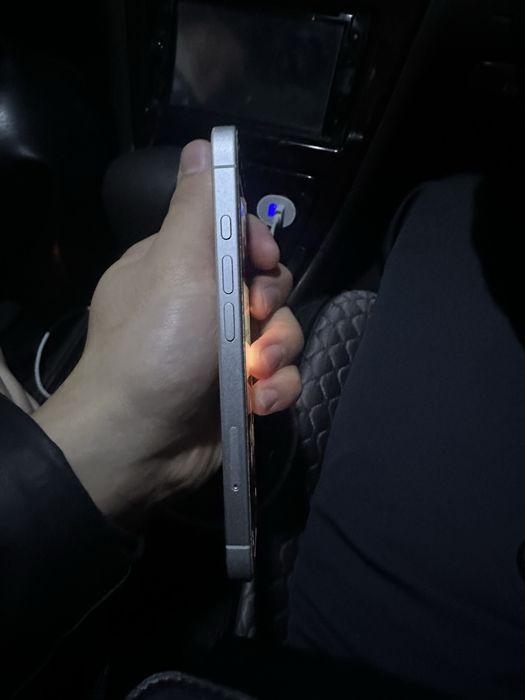 Айфон 16 белый цвет