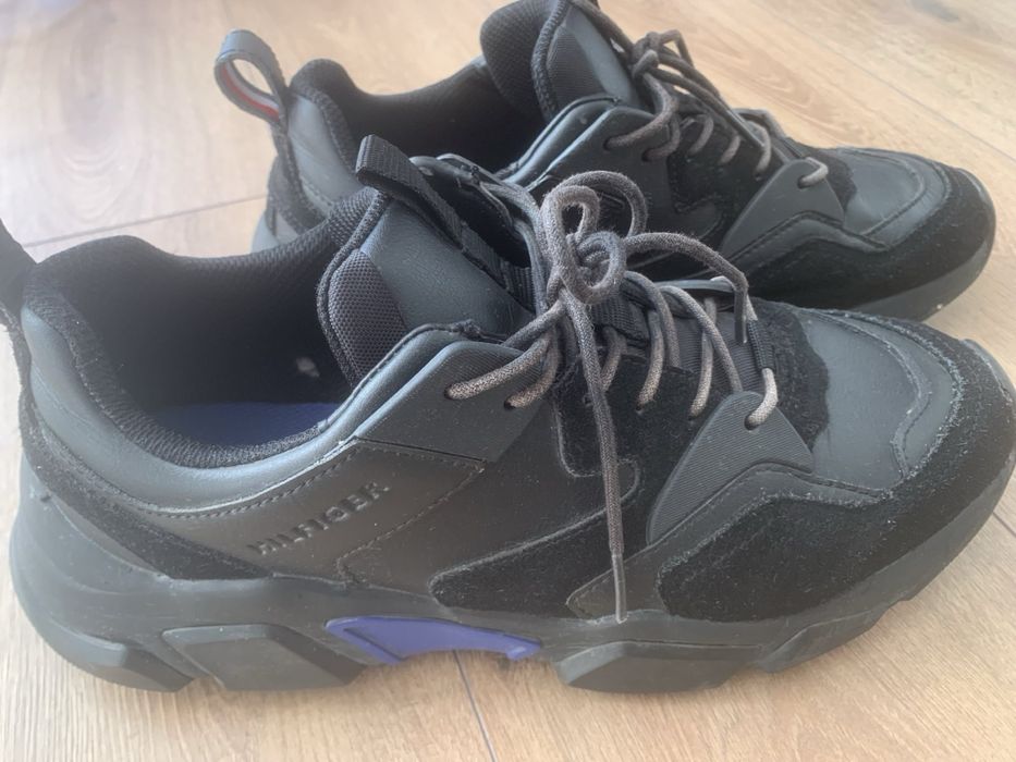 Tommy Hilfiger обувки