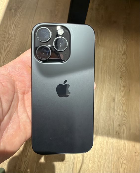 Iphone 16 pro 128gb  garantie emag 24.10.2026