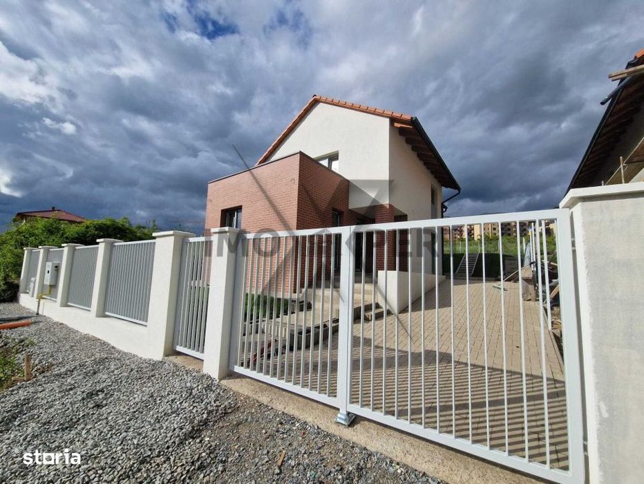 Casa premium la intrare in Chinteni, 514 mp teren, panouri solare