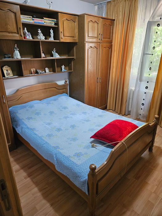 Închiriez apartament cu 2 camere