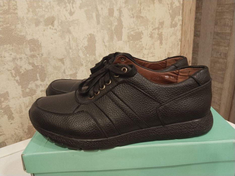 Туфли ботинки на мальчика 39р.