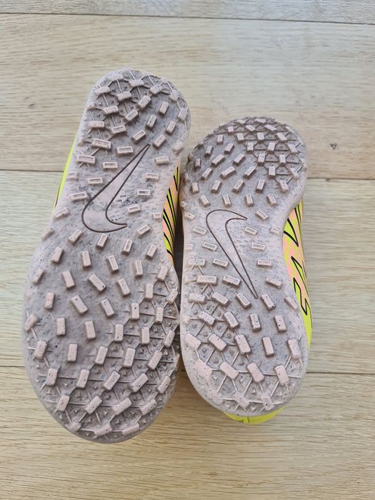 Ghete fotbal sintetic Nike Mercurial marime 30