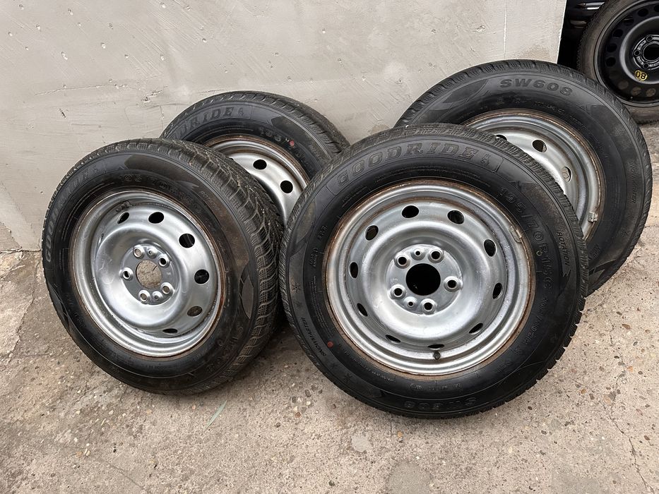Roti complete - utilitara - anvelope de iarna - 195/70 R15 C