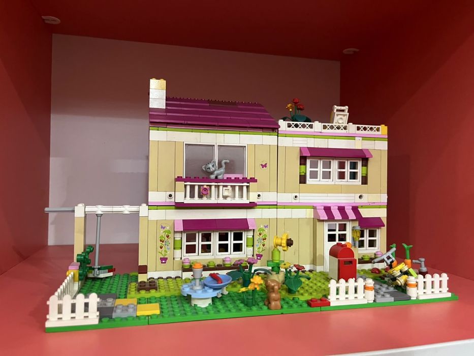 LEGO “Friends”