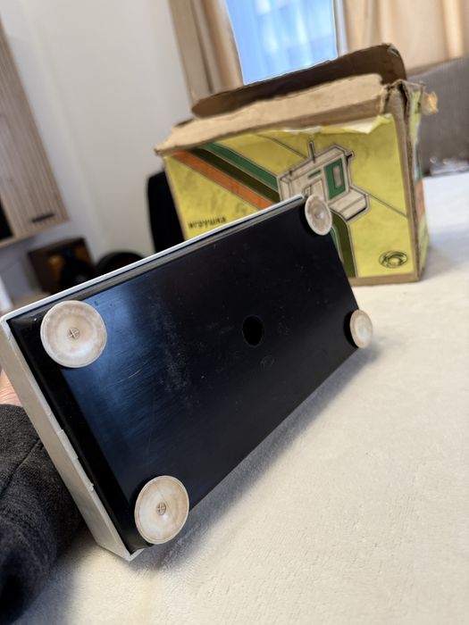 Руска ретро шевна машина детцка