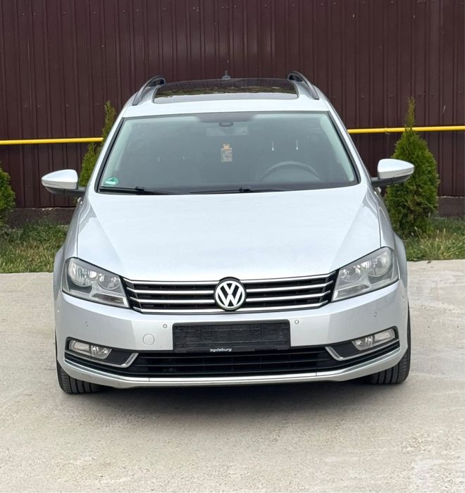Volkswagen Passat B7 2.0 TDI Navy Panoramic Recent adus