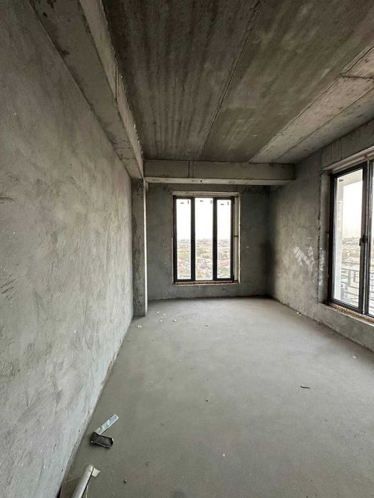 буюк ипак йули метро буз базар  с кадастром кирпич 95м2 по 1315 за м2;