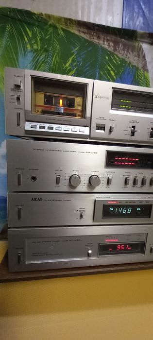 Linie vintage Akai  am -u 33