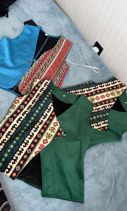 Продам казахские жилетки