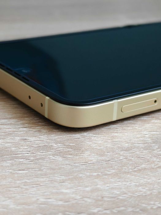 Samsung Galaxy Flip6 256GB Yellow, гаранция