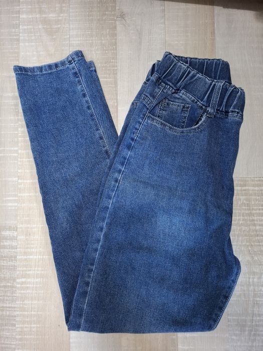 Продаю платья брюки кофту