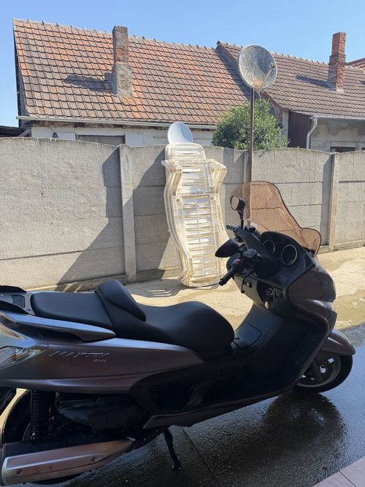 Yamaha majesty 400