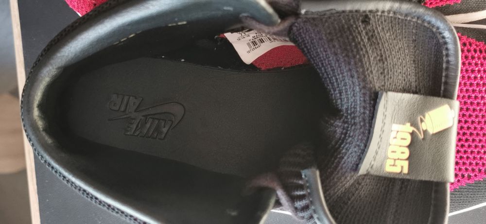 Nike Air Jordan 1 Retro High Flyknit Bred номер 40