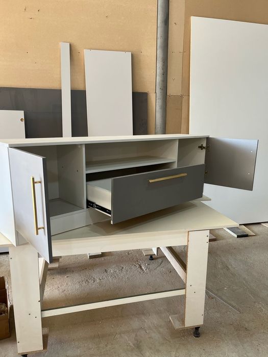 Продается ТВ Тумба