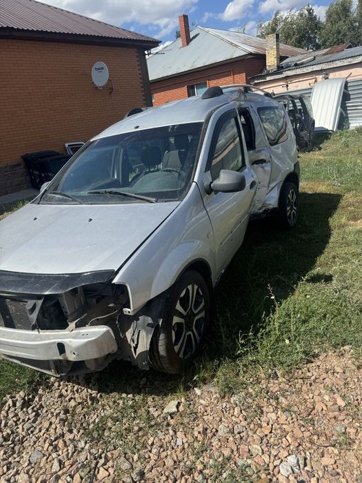 Продам Ладу Ларгус по запчестям