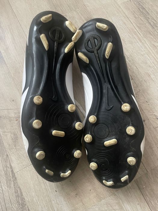 Продавам Калеври Nike