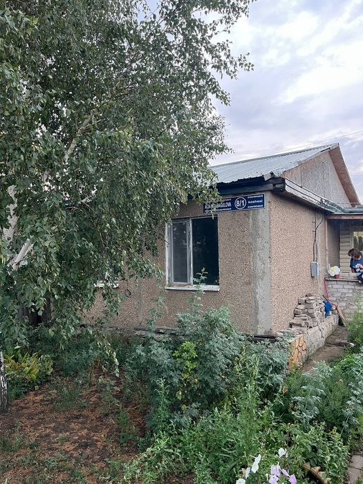 Продам частный дом с гаражом и большим участком