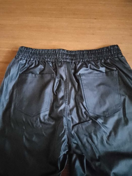Дамски кожен панталон р-р 44 /уголемен