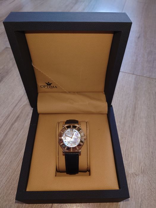 Ceas Optima quartz placat cu aur și diamante