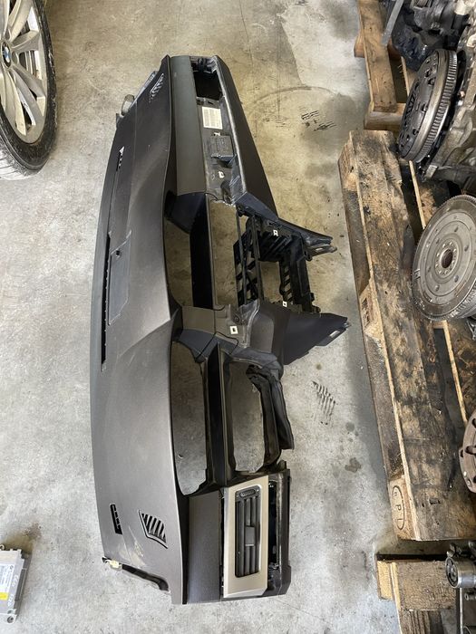 Vand plansa bord Europa BMW e60 e61 volan stanga