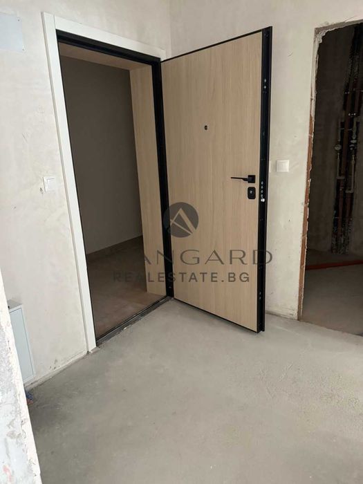 Продава се Двустаен апартамент в Пловдив, Тракия - 65 кв.м за 1570 €/кв.м - Снимка #2