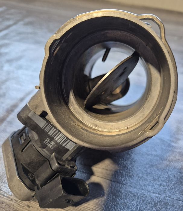 EGR клапан ,мерцедес 2.2 CDI 150кс