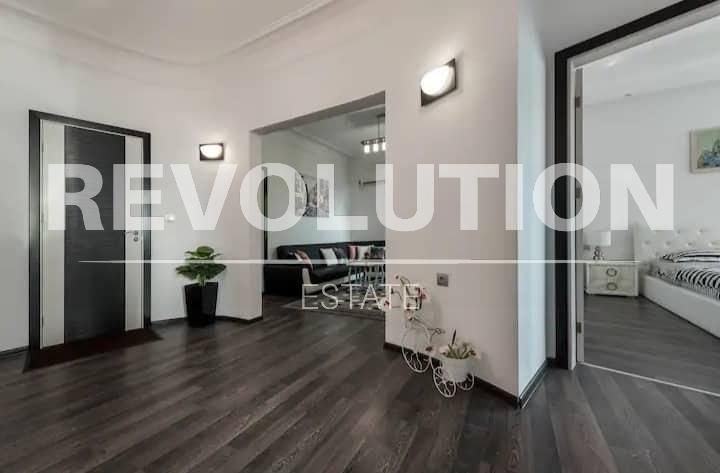 Дава се под наем Тристаен апартамент в Варна, Център - 110 кв.м за 897.6 € - Снимка #10