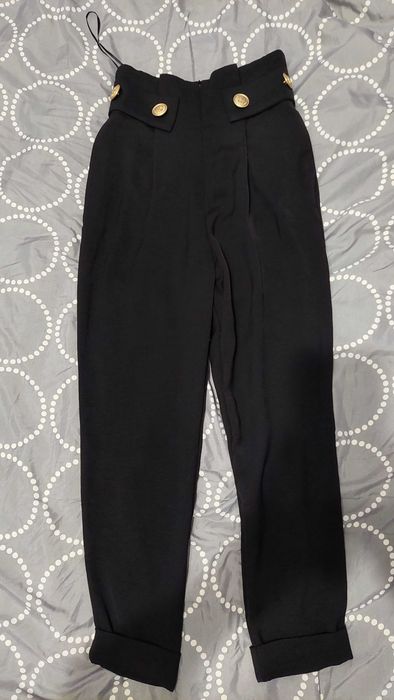 Маркови якета и панталони на AVIN , STELA