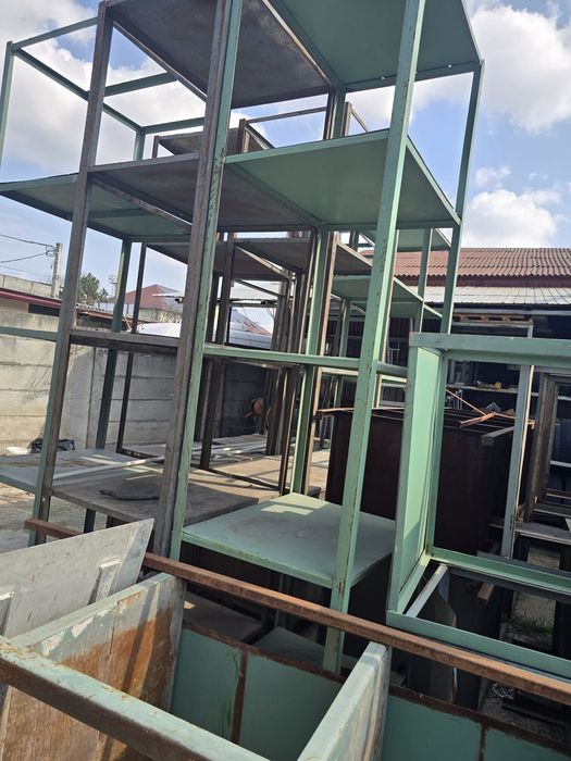 Rafturi metalice