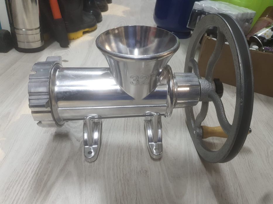 Masina manuala de tocat