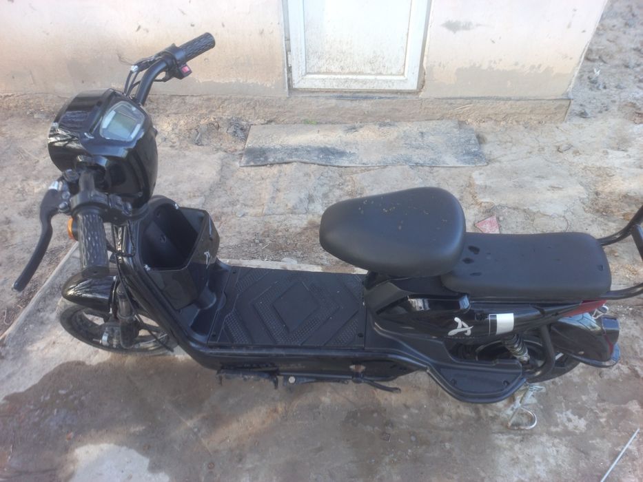 Скутер аманат х5