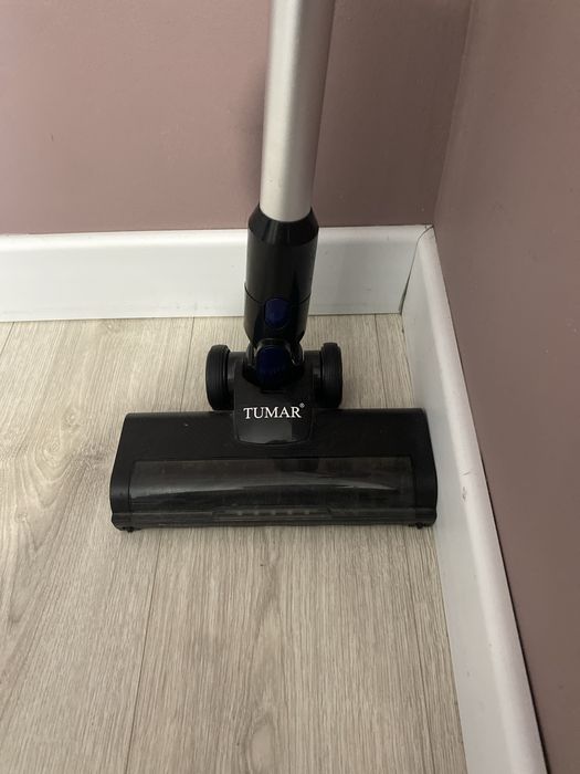 Продается без проводной пылесос TUMAR