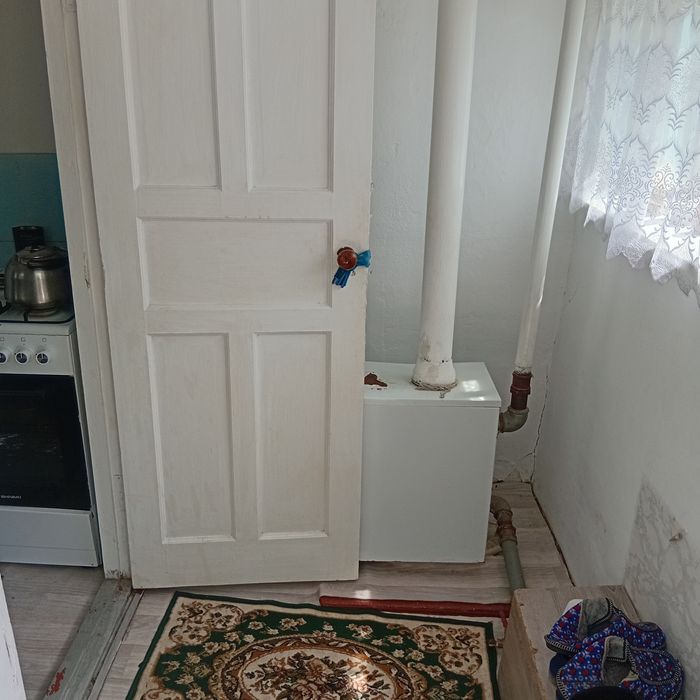 Продам 2-ух часть дома. в старом городе.в дворе 2 дома .на продаже 1