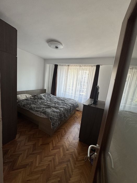 Apartament 2 camere decomandat, etaj 1,mobilat și utilat, zona Decebal