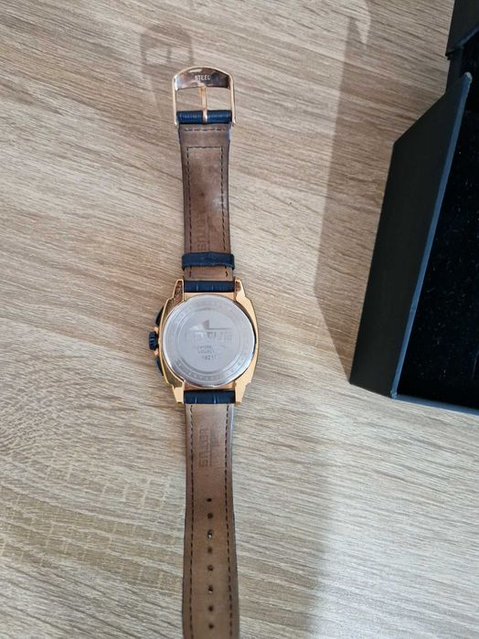 мъжки часовник с гривна lotus