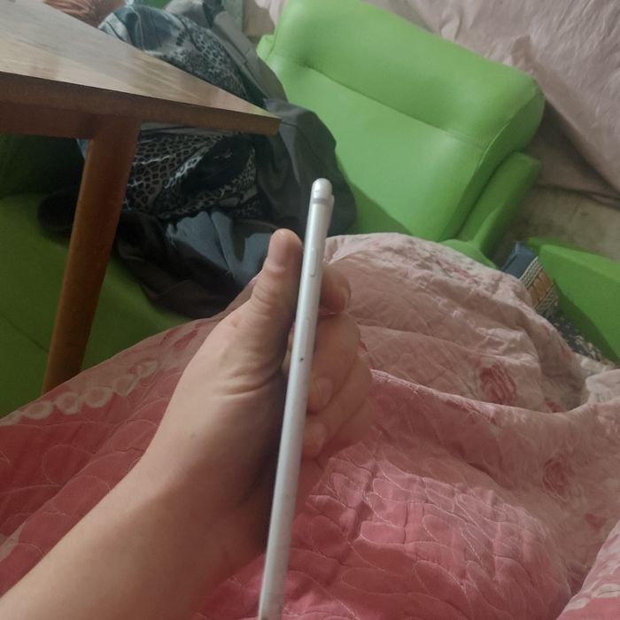 iPhone 7 plus seriy Sveta