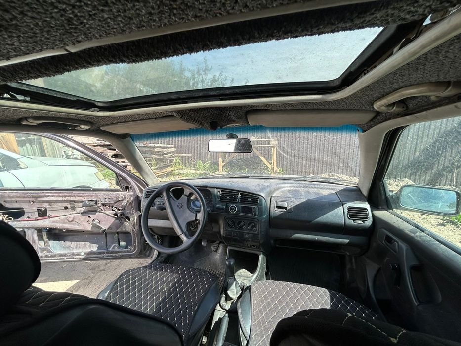 Volkswagen golf 1992г.в. 1.8 3 дверный