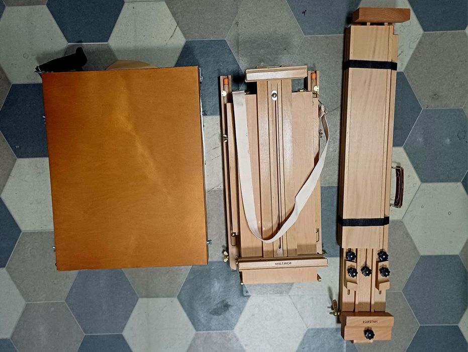 Etyudnik, molbert, qutilar. Orginal, yangi rassomlar uchun