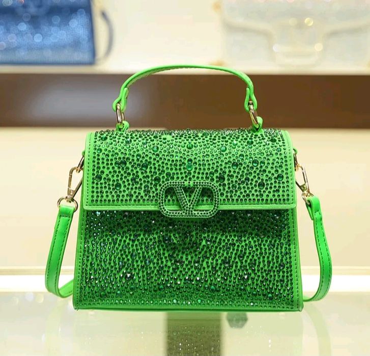 Чанти Valentino!