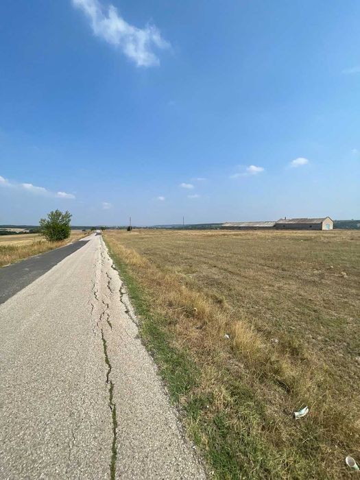 Продава се Промишлена сграда в с. Мандра, Област Хасково - 921 кв.м за 73 €/кв.м - Снимка #11