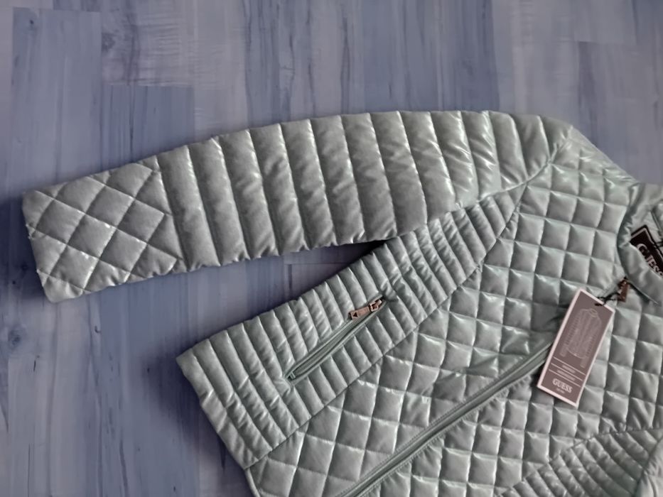 Оригинално яке"Guess"